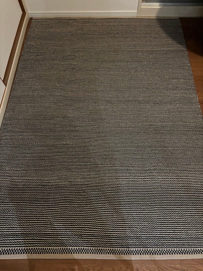 ACTUS購入 フラット織りラグ ブラック×ナチュラル 北欧モダン202×143