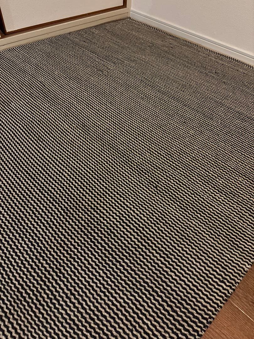 ACTUS購入 フラット織りラグ ブラック×ナチュラル 北欧モダン202×143