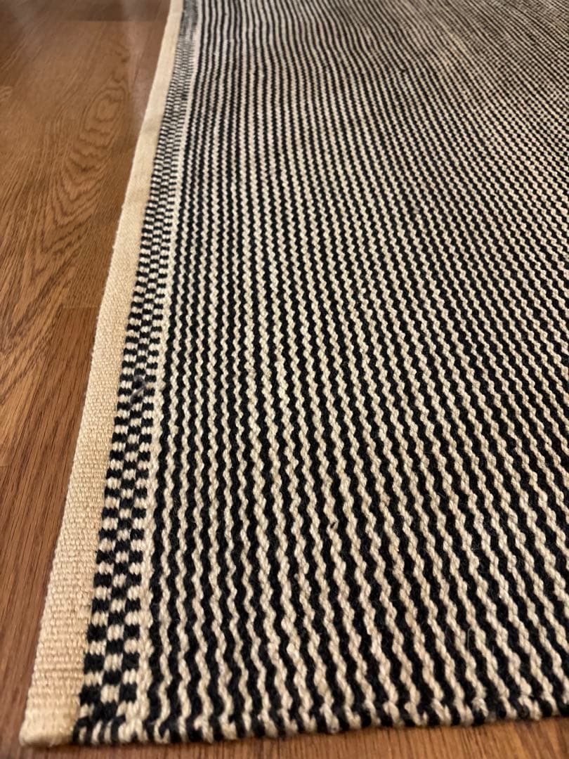 ACTUS購入 フラット織りラグ ブラック×ナチュラル 北欧モダン202×143