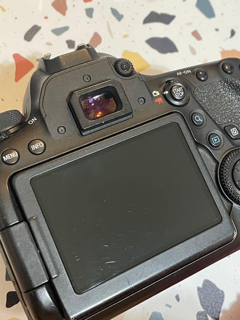 EOS 6D MarkII 本体