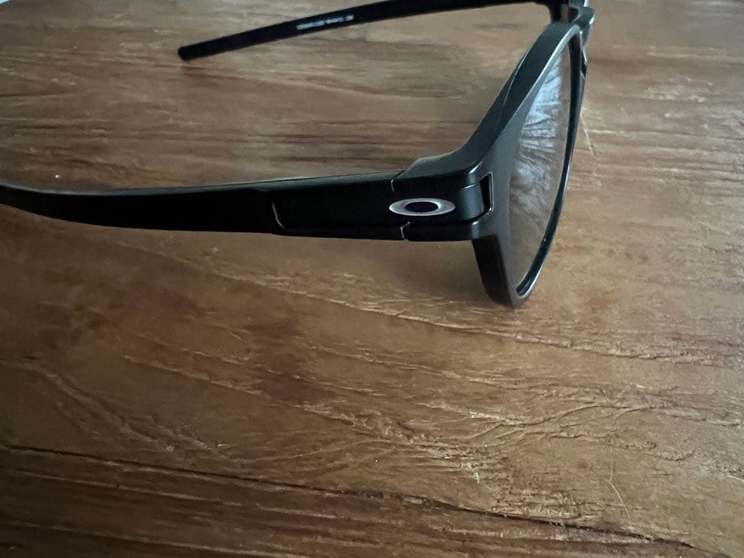 オークリー　サングラス LATCH