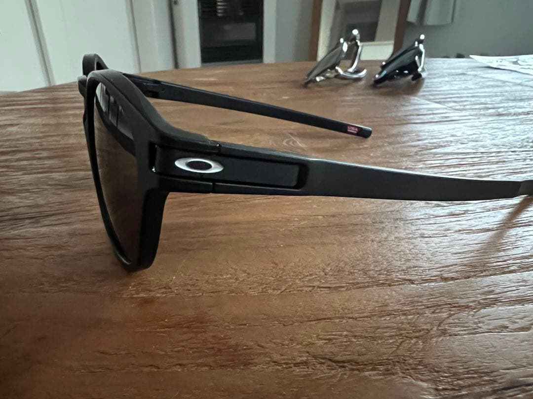オークリー　サングラス LATCH