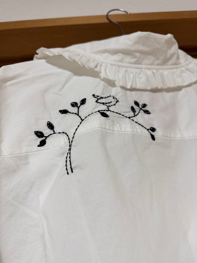 Vivienne Westwood 原宿ラフォーレ限定 刺繍 フリルシャツ