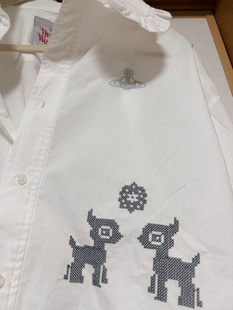 Vivienne Westwood 原宿ラフォーレ限定 刺繍 フリルシャツ