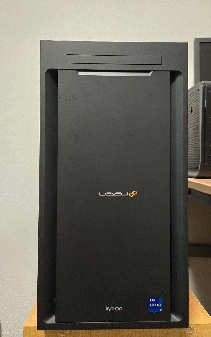 LEVEL ∞ ゲーミングPC i7 13700F RTX4060Ti