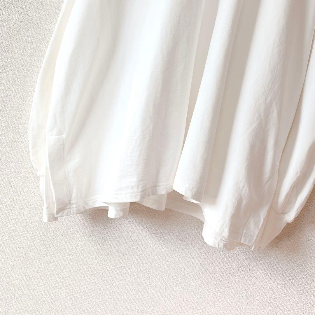 ✨定価2万円✨ビアズリー　うしろボタンBIGカットソー　チュニック　ホワイト