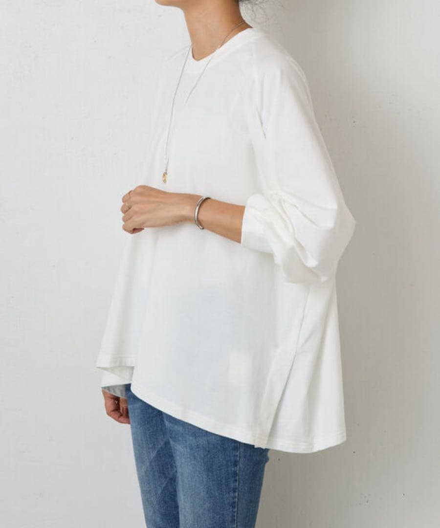 ✨定価2万円✨ビアズリー　うしろボタンBIGカットソー　チュニック　ホワイト