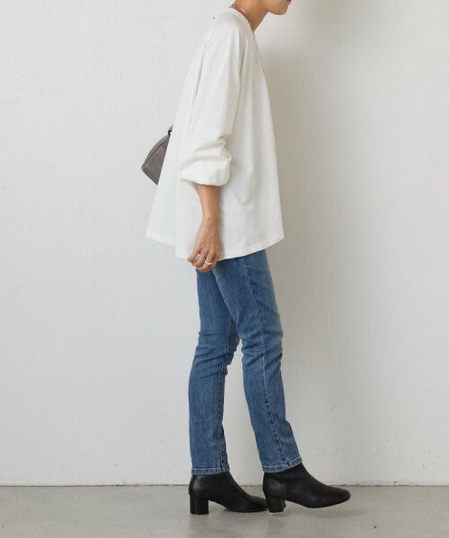 ✨定価2万円✨ビアズリー　うしろボタンBIGカットソー　チュニック　ホワイト