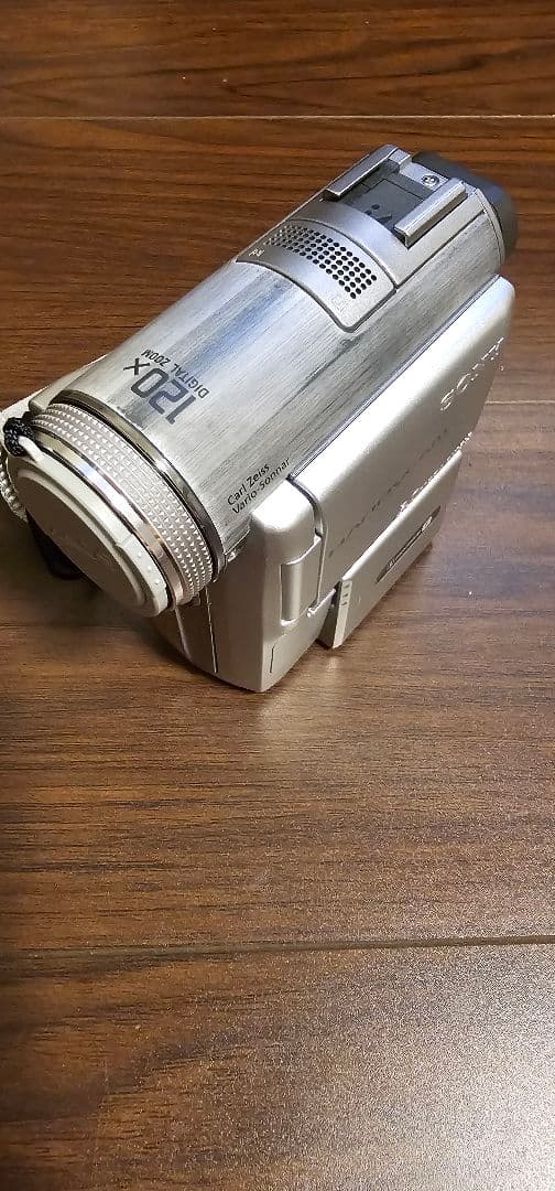 希少！SONY ソニー DCR-PC350　ハンディカム(レア３脚付き)