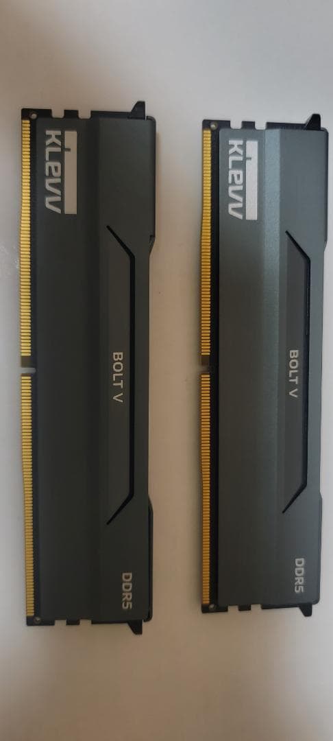 ​KLEVV Bolt V DDR5-6000 32GB(16GBx2)