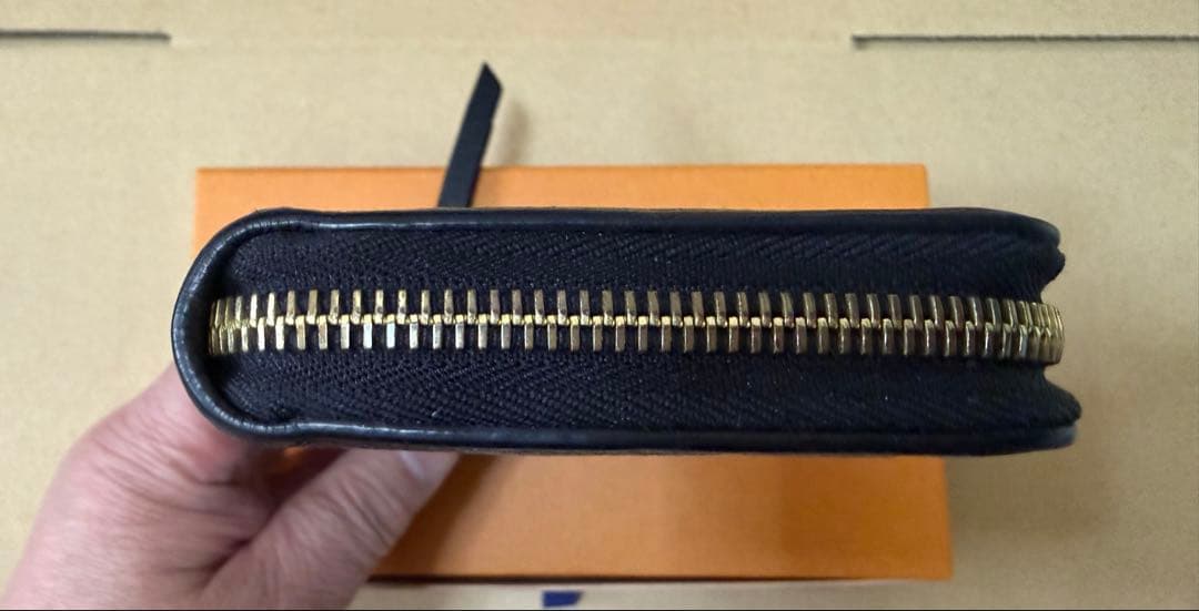 ルイヴィトン　長財布　モノグラムアンプラント　M61864