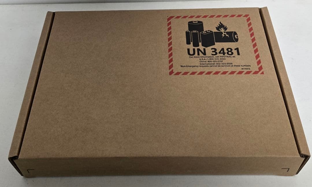 Windowsタブレット本体 Surface Go 3 (LTE) i3/ 8G / 256g