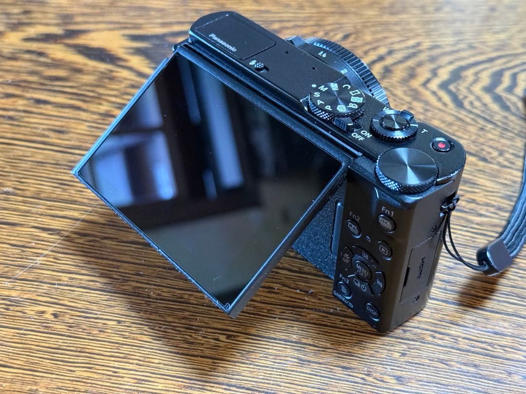 Panasonic Lumix DMC-LX9コンパクトデジタルカメラ