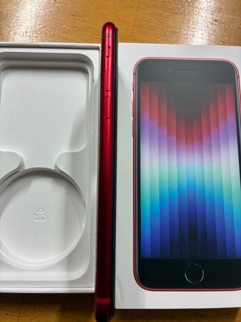 Apple iPhone SE (第3世代) レッド 64GB