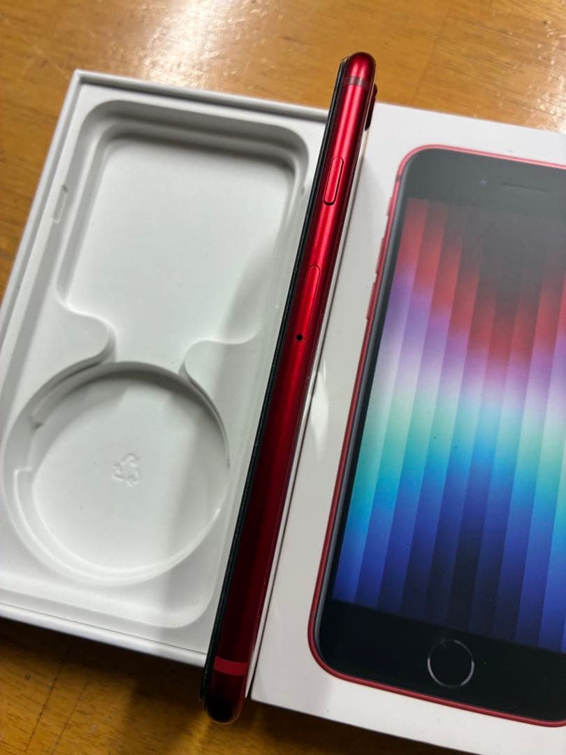 Apple iPhone SE (第3世代) レッド 64GB