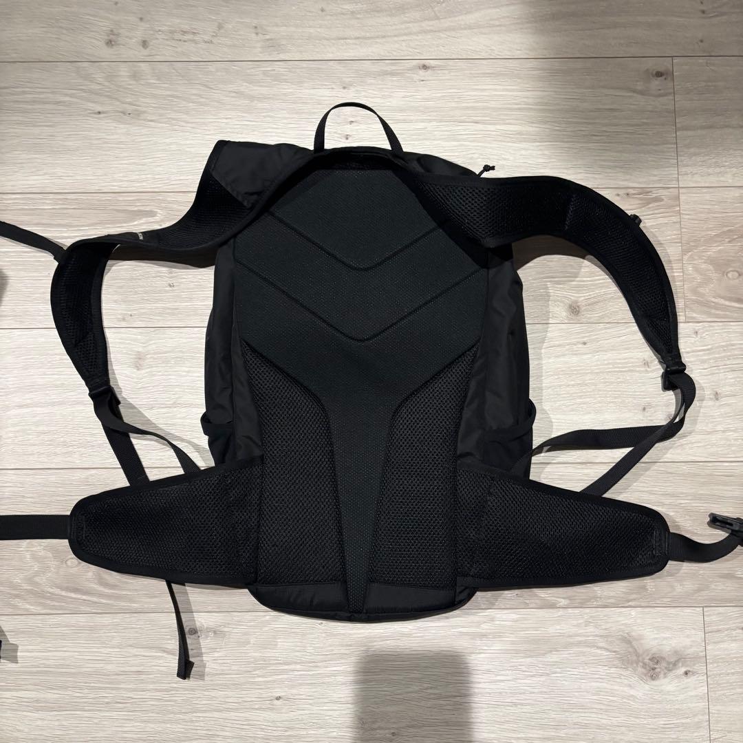 SALOMON リュック 20L