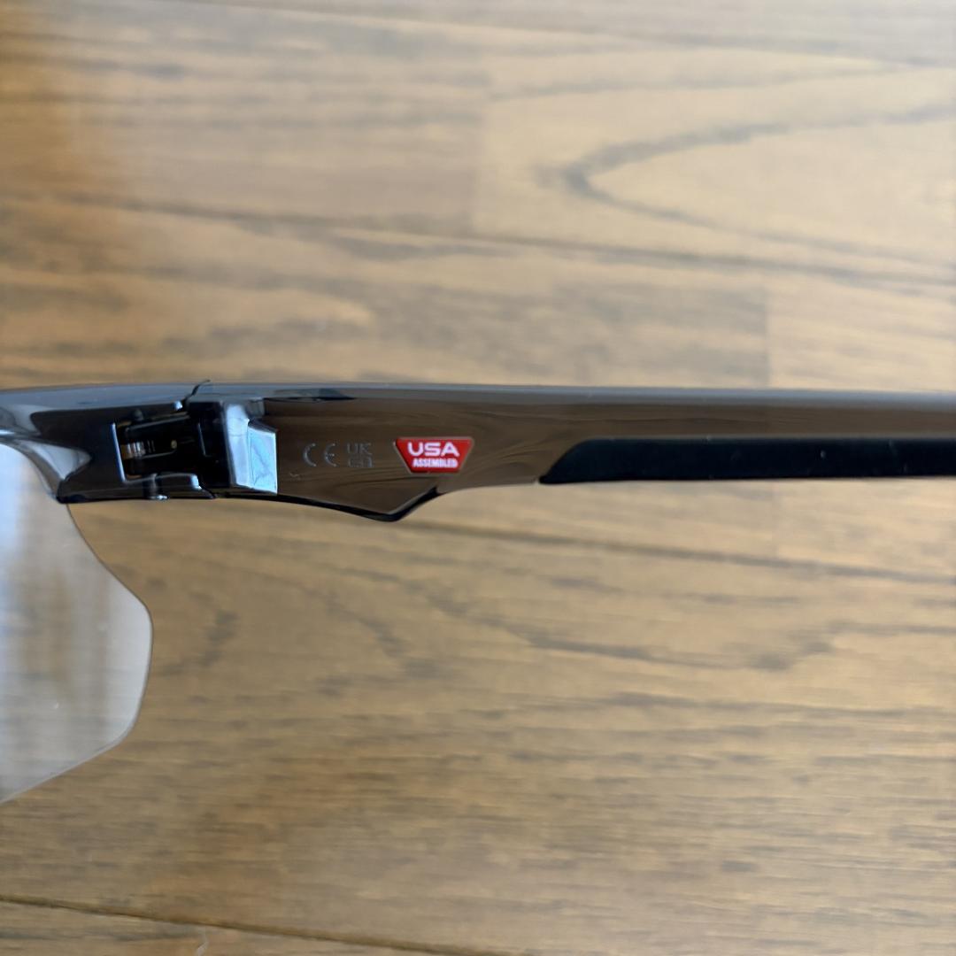 オークリー　BiSphaera　調光レンズ　clear to black