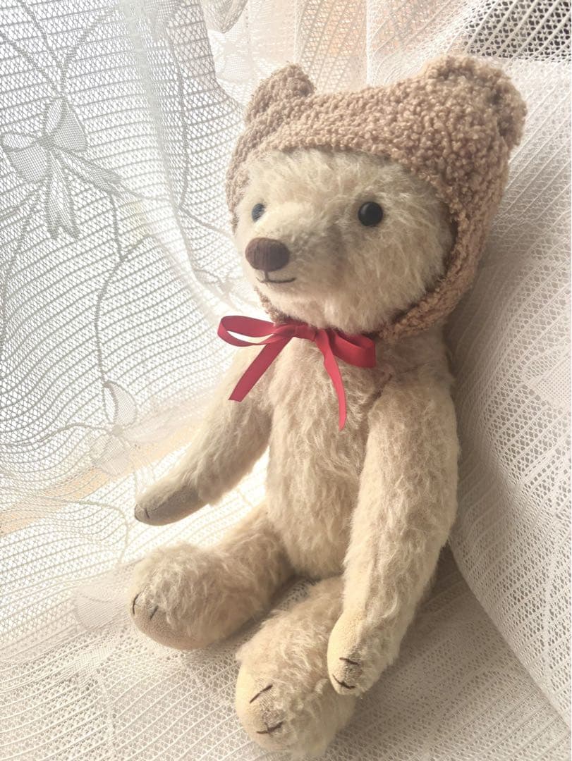 ハンドメイドベア(イギリス天然モヘア)全長34cm くまちゃん帽子つき