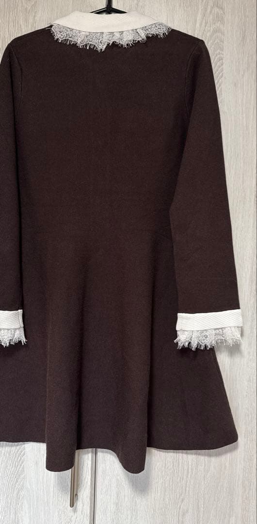 新品タグ付き　今期新作　Rirandture レースカラーミニニットワンピース