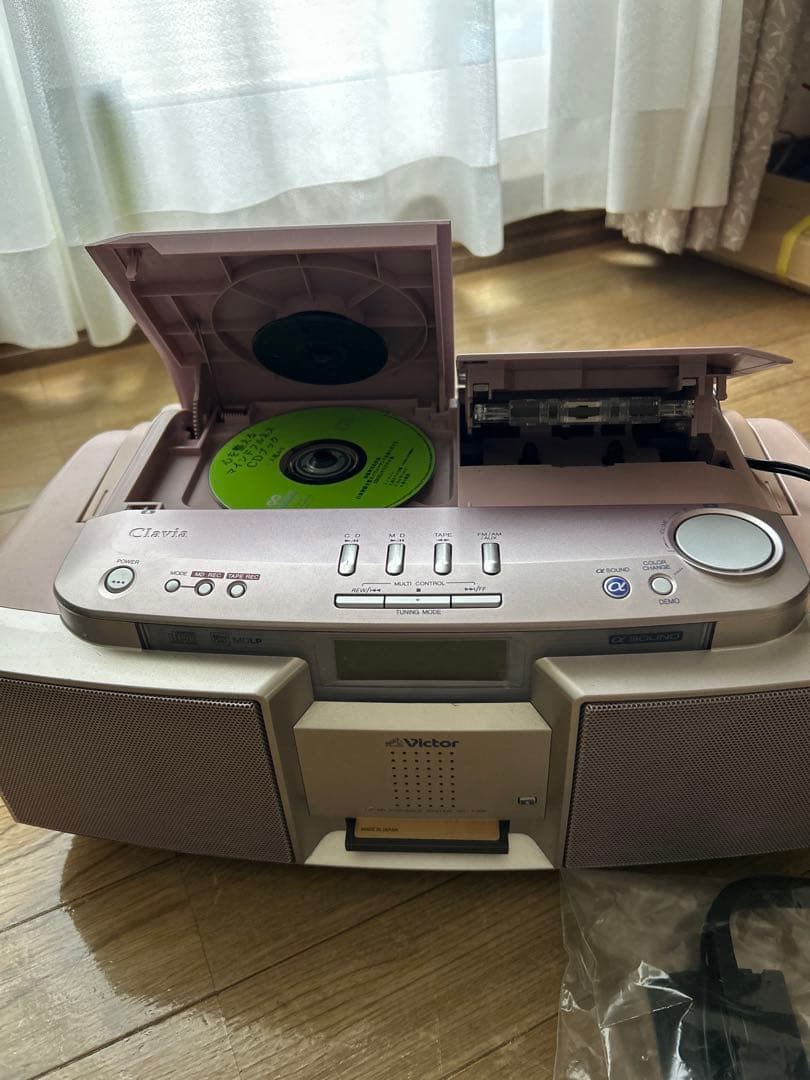 クラビアラジカセ　ガズボン