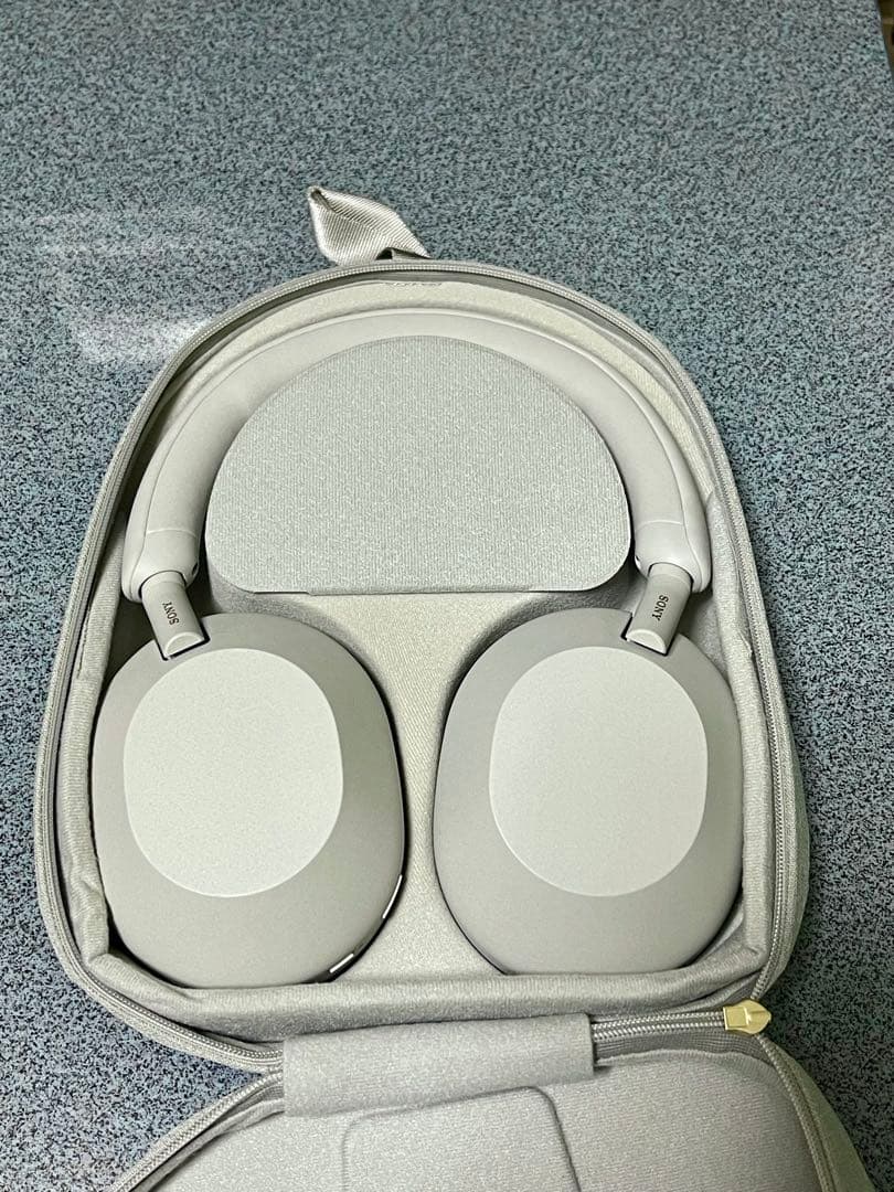 Sony WH-1000XM5 ワイヤレスヘッドホン ケース付き