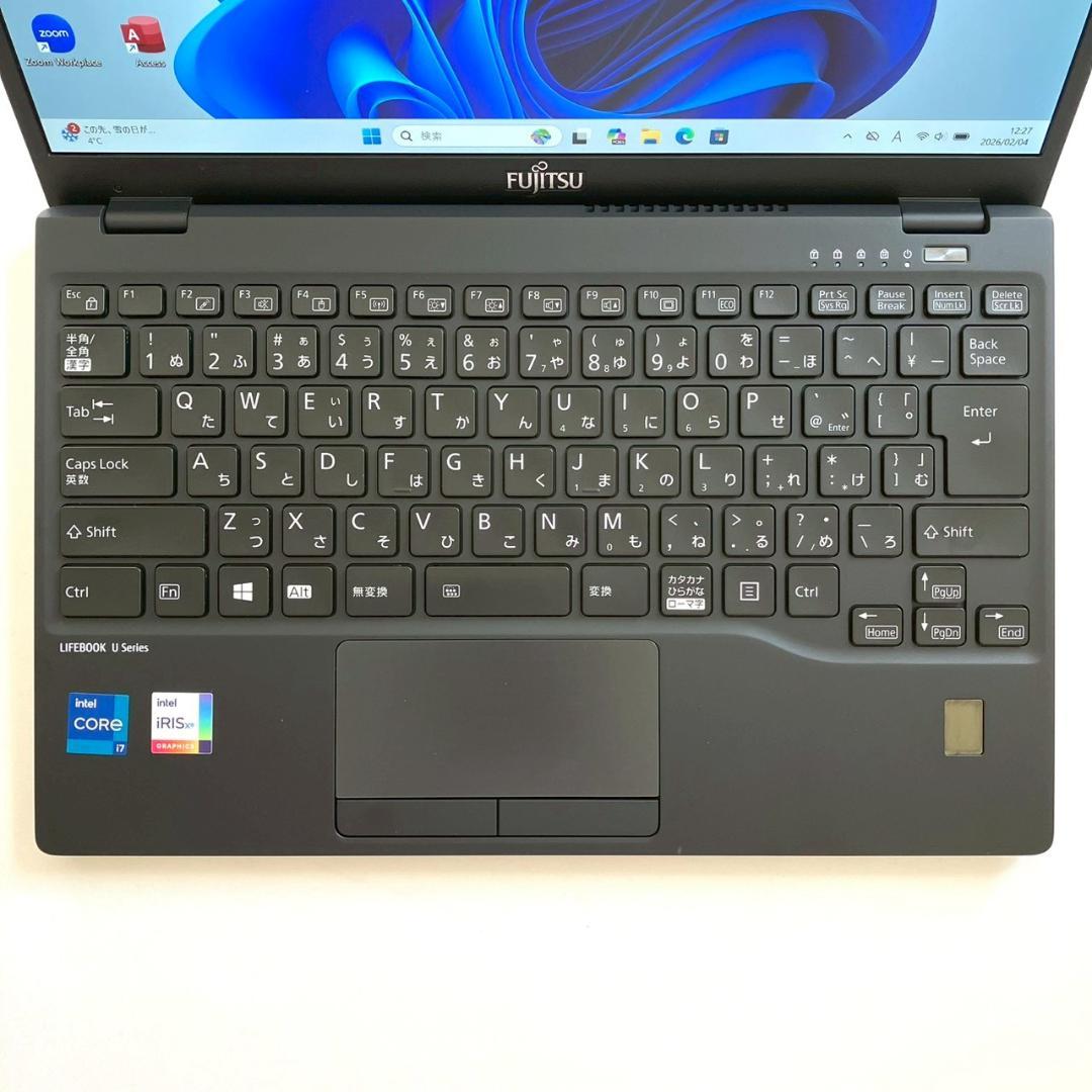 ★美品★ Office2024 超軽量モデル 第11世代i7 富士通 498