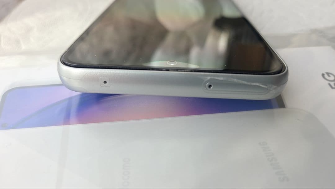 Galaxy A54 5G ホワイト ドコモ版 充電口のみ塗装欠け有