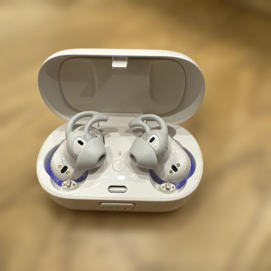 BOSE QuietComfort Earbuds ホワイト 充電ケース、箱付き