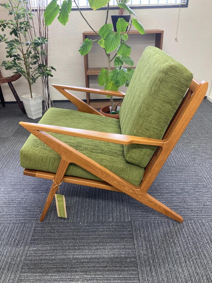 CHLOROS Triangle Arm 1-Seater Sofa クロロス