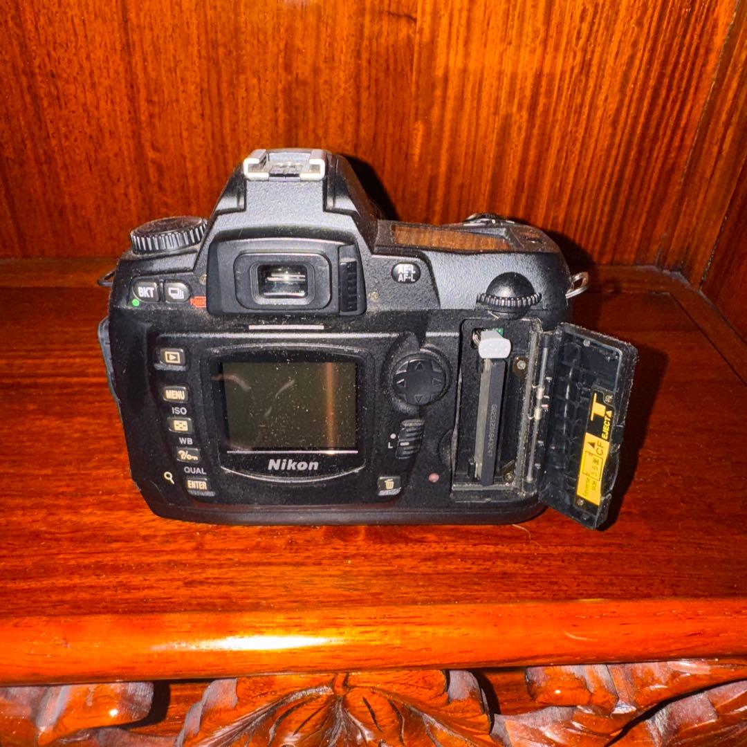 Nikon D70 デジタル一眼レフカメラ　動作未確認