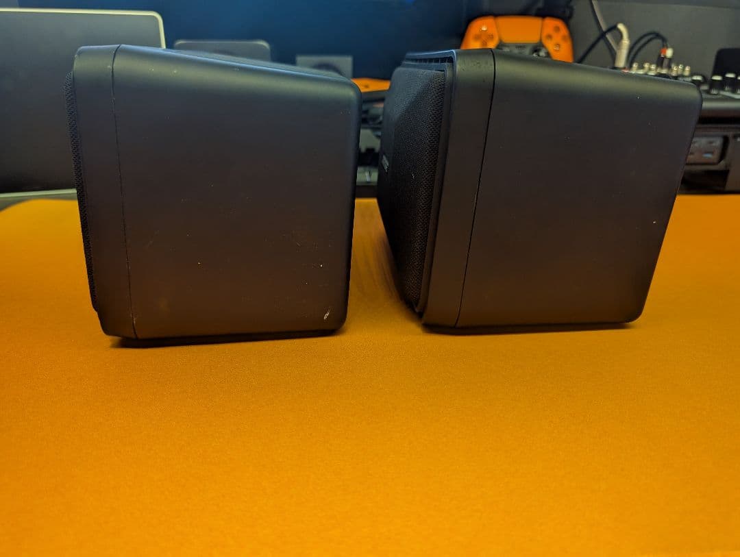 スピーカー・ウーファー Bose 101MM