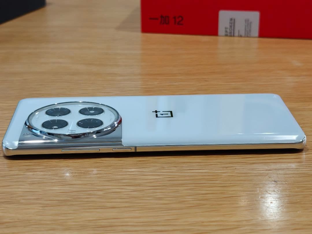 ONEPLUS 12（大陸版グローバルROM）／ストレージ1TB
