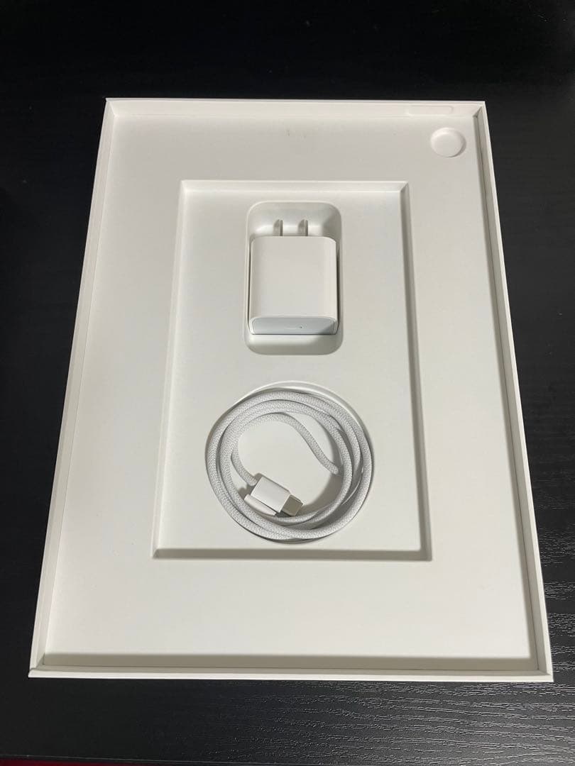 iPad A16 Wi-Fi 128GB ブルー　バッテリー100%