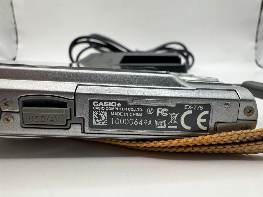 デジカメ CASIO EX-Z75 カシオ