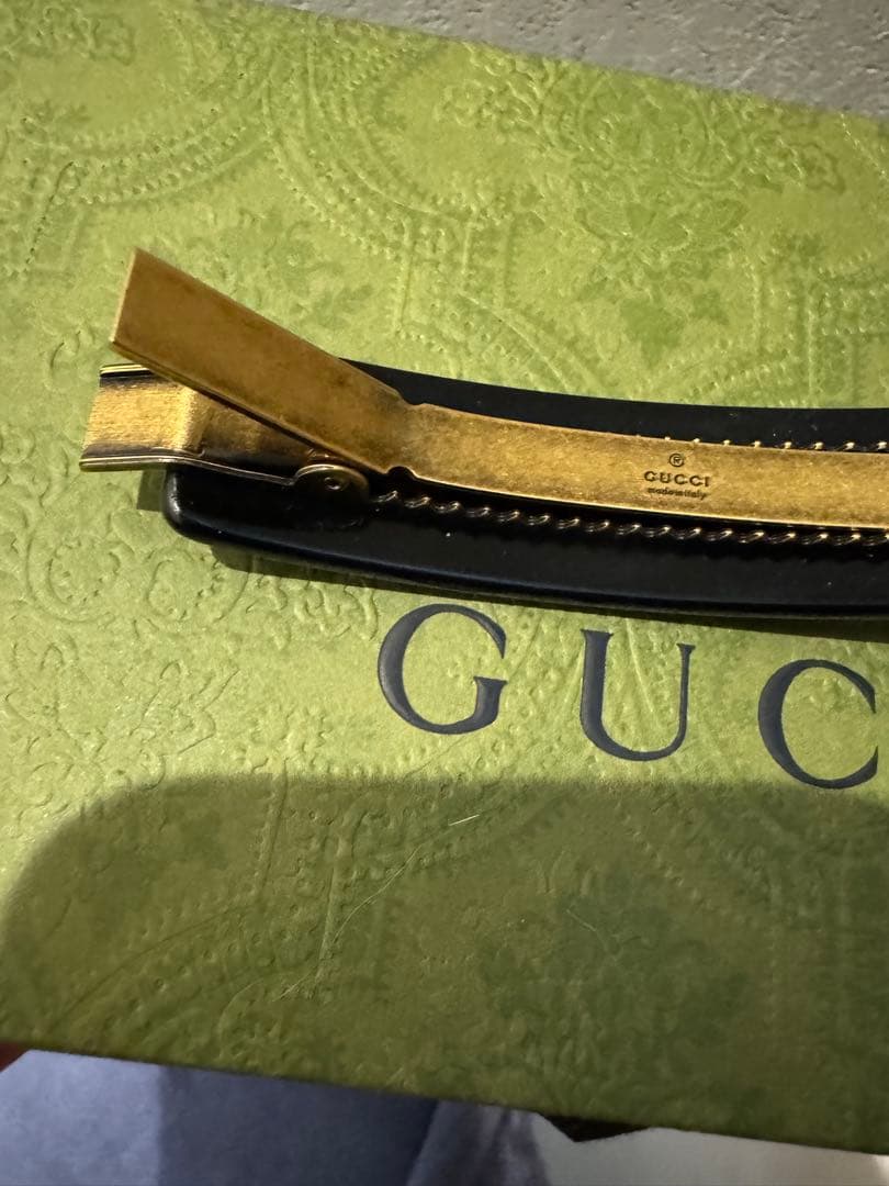 GUCCI ストーン装飾 ヘアクリップ