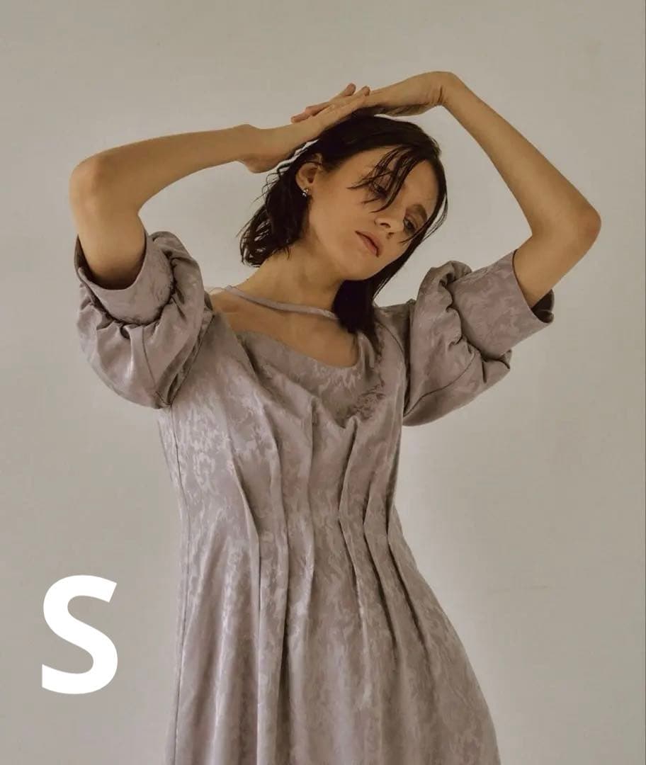 ★新品タグ付き★ LE’RURE ミアンダリングウエストタックフレアドレス