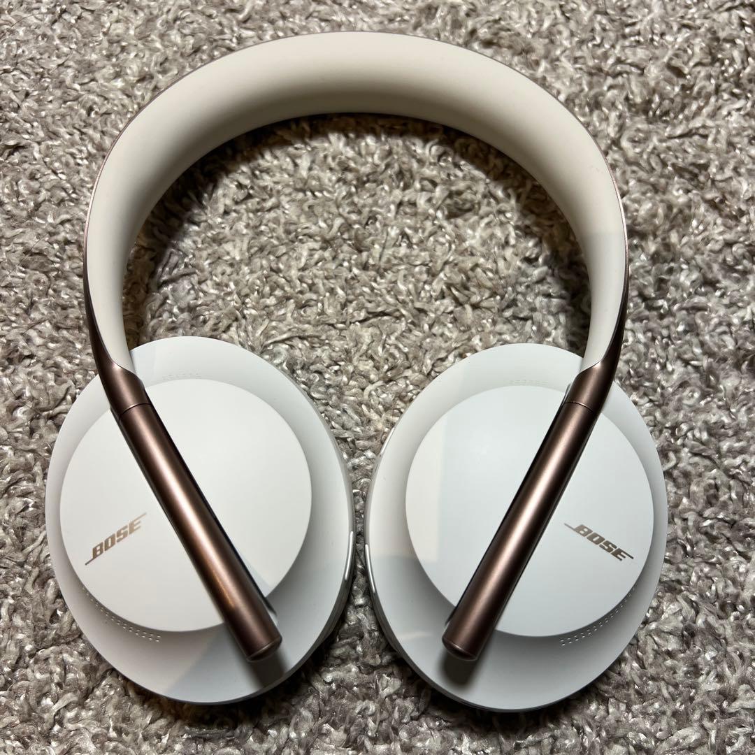 【美品】BOSE ノイズキャンセリングヘッドホン 700 ホワイト 付属品完備