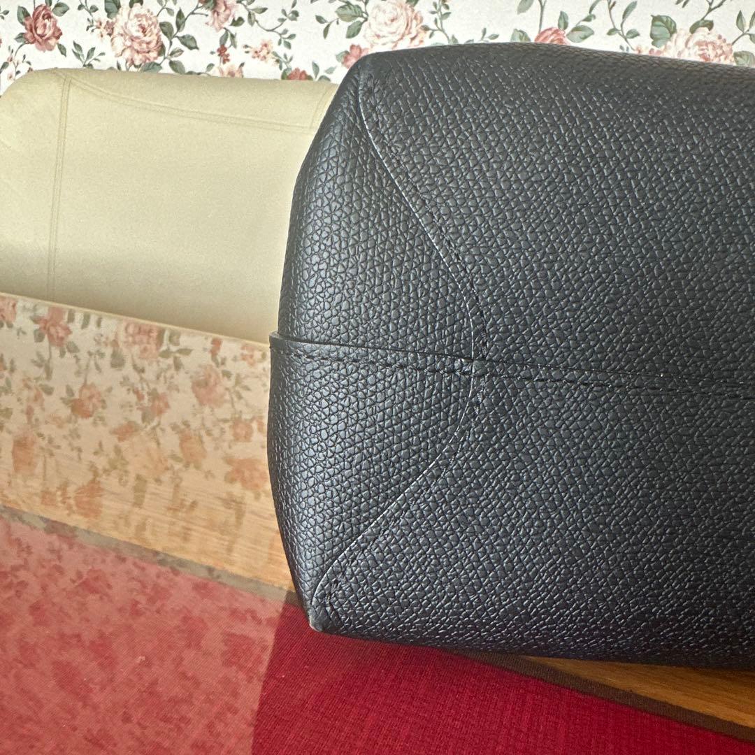 ロンシャンレザーバッグ大