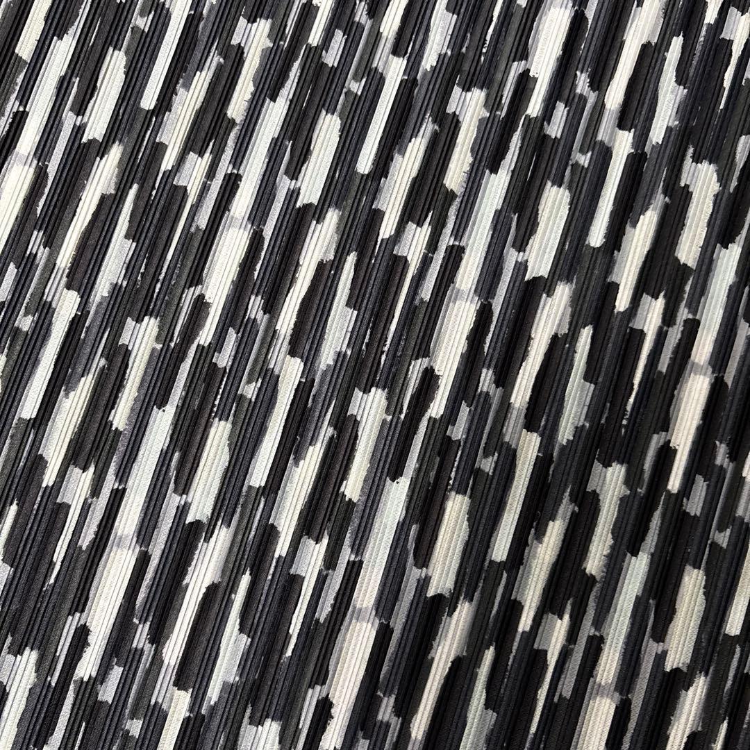 プリーツプリーズ　ポンチョ風チュニック