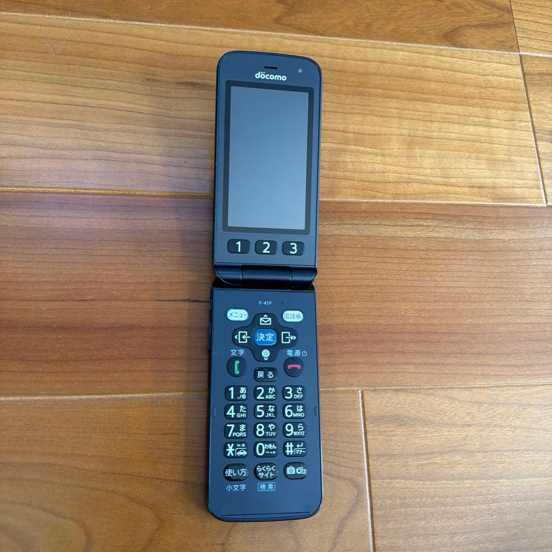 らくらくホン　F-41F docomo