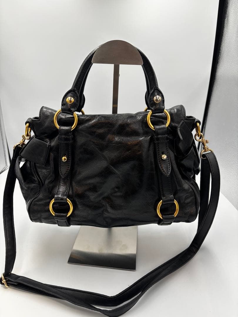 miu miu 黒 レザー ハンドバッグ