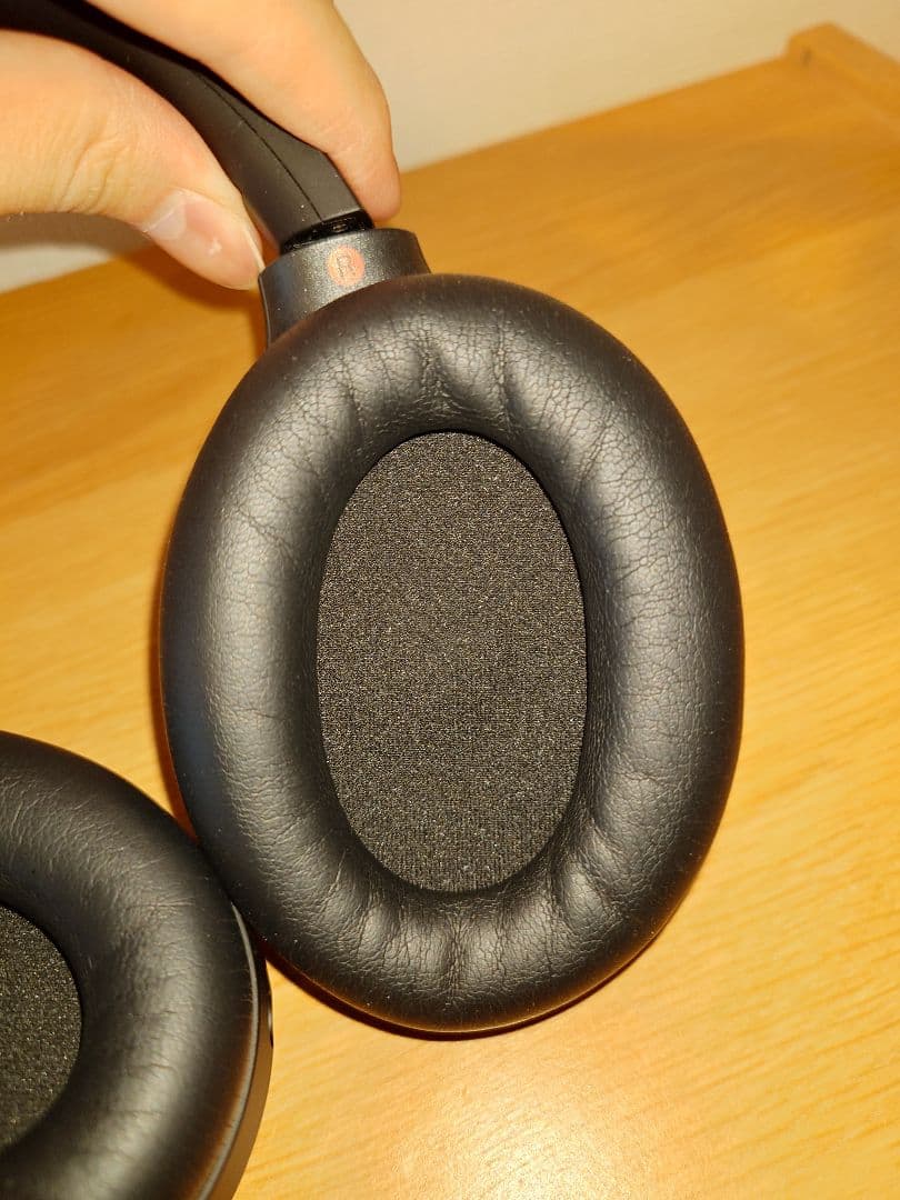 美品　SONY ワイヤレスヘッドホン　WH-1000XM4