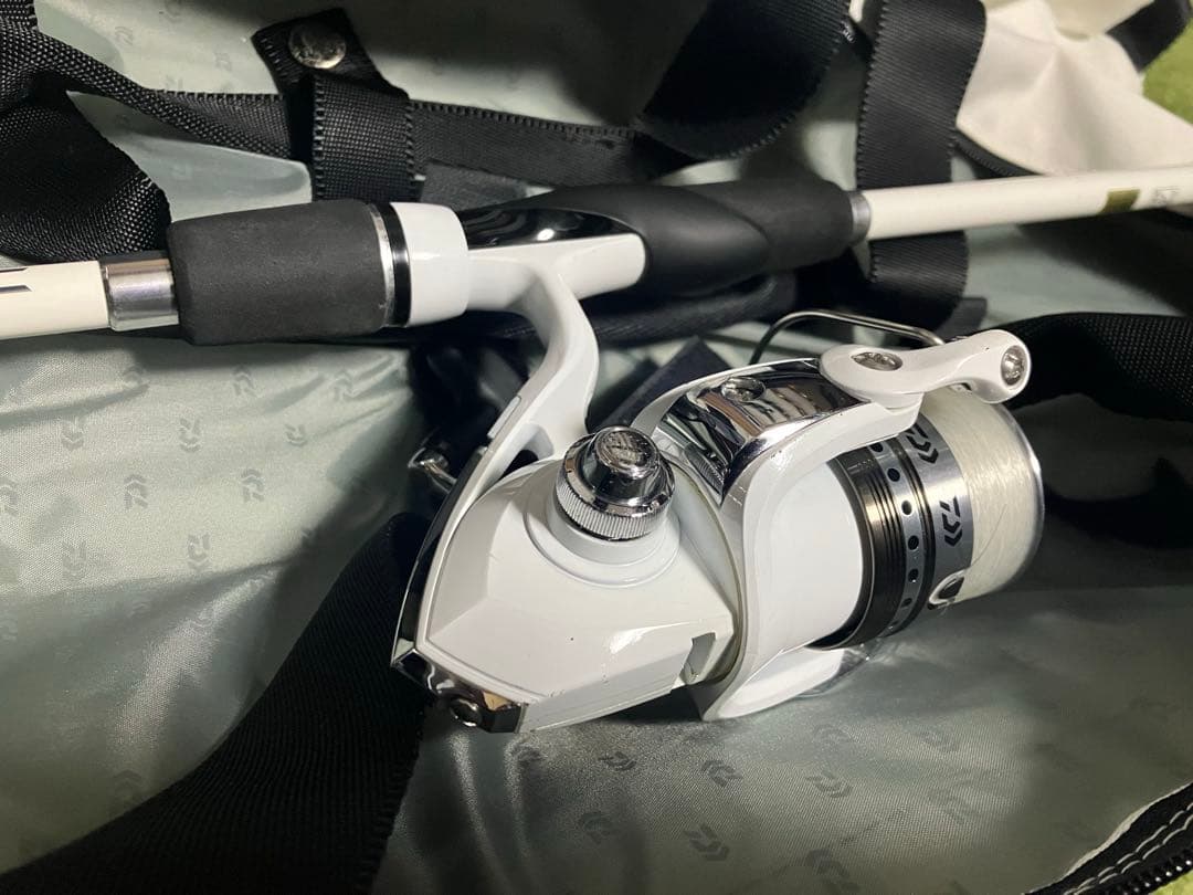 Daiwaダイワ DV1スピニングロッド&リール2SET