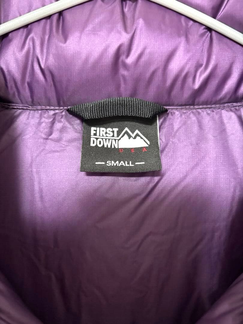 FIRST DOWN ライトバブルダウンジャケット