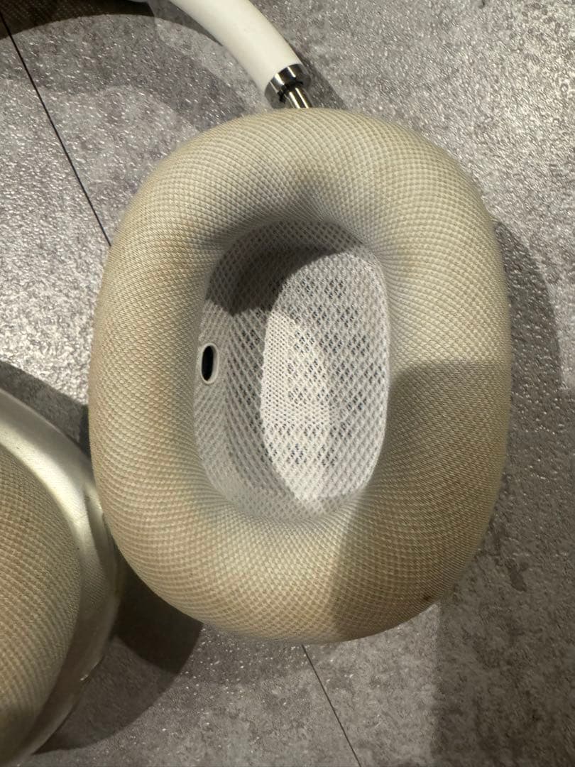 シルバー ワイヤレスヘッドフォン 本体