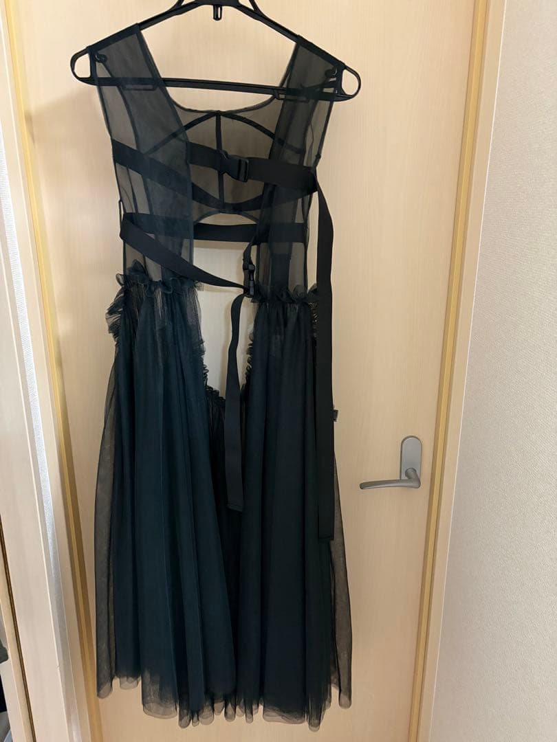 J1U by LA BELLE ETUDE バックルデザインチュールジレ 黒