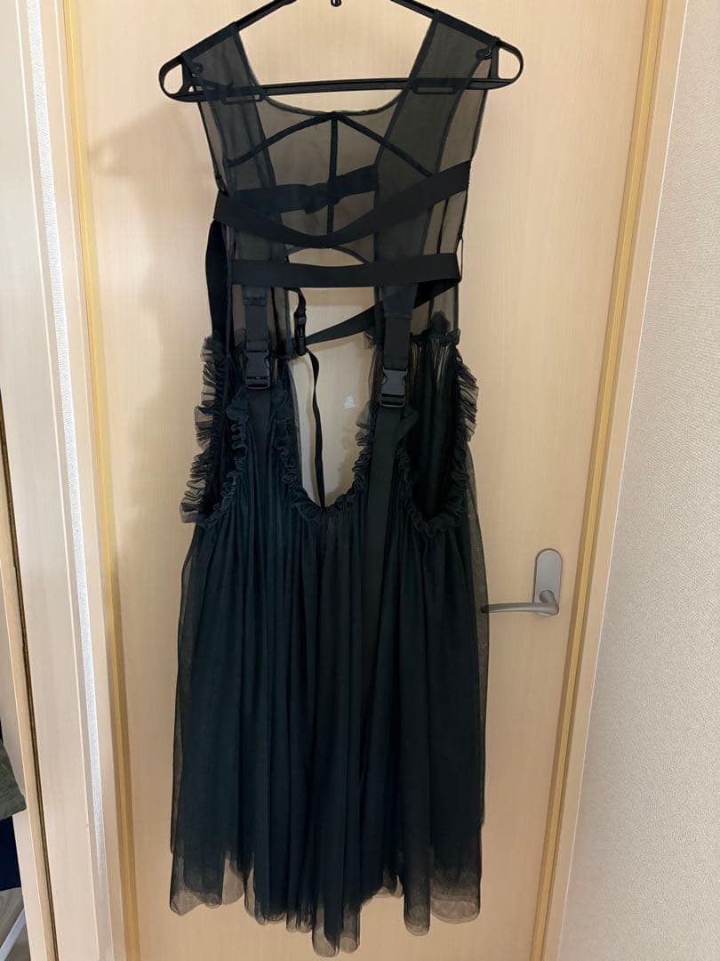 J1U by LA BELLE ETUDE バックルデザインチュールジレ 黒