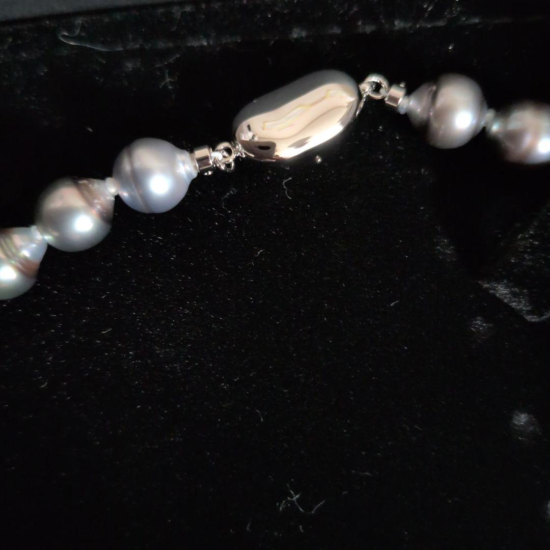 グレー系バロックパールネックレス