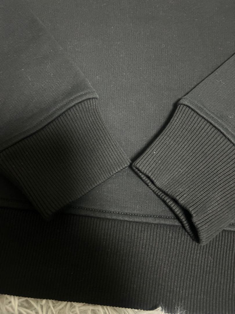 YYA_A　美品✨ami ブラック クルーネックスウェット