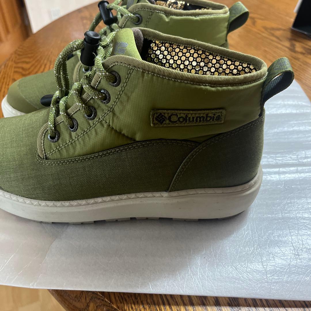 Columbia ハイカット冬用シューズ オリーブ